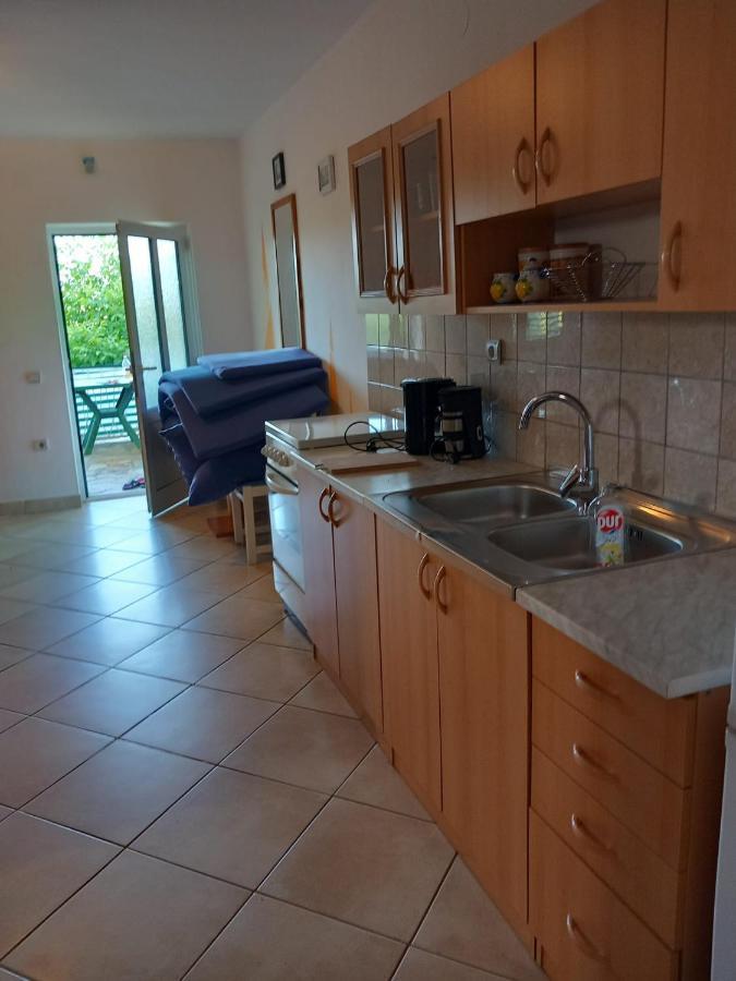 Karin Apartmani Hani Ґорні Карин Екстер'єр фото